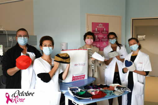 illustration Octobre Rose – le service d&rsquo;oncologie reçoit un don de l&rsquo;association Mon Bonnet Rose